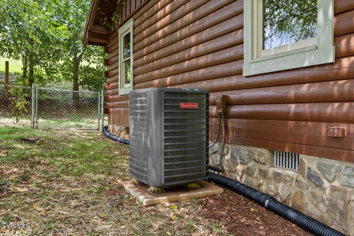 386 Judge Ben Allen Road Elizabethton, TN 37643 - Photo 9 of 33 31-128A2831