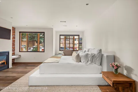 $24,950,000 | 830 East Durant Avenue, Aspen, CO 81611