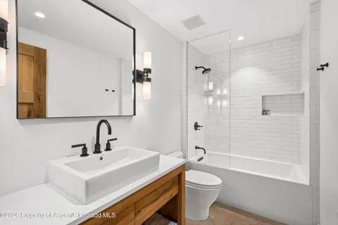 $24,950,000 | 830 East Durant Avenue, Aspen, CO 81611