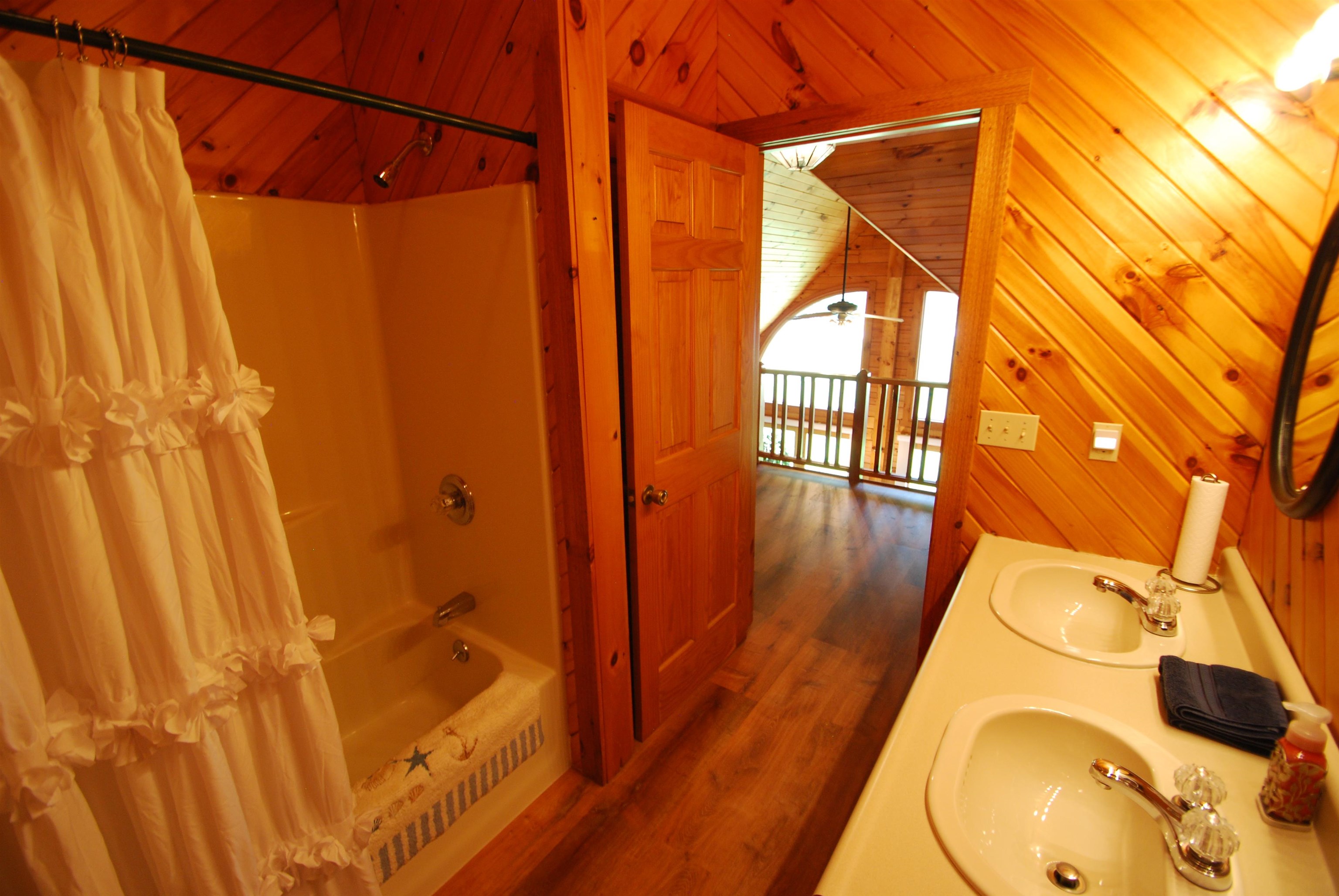 5592 Linksview Way Gladwin, MI 48624 - Photo 44 of 87 1947550-7ef79d9c-9204-473b-8415-78bbac13cd64.JPG