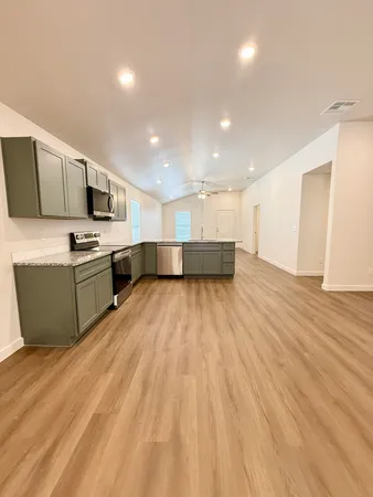 $1,700 | 2130 Langford Avenue, Lubbock, TX 79407