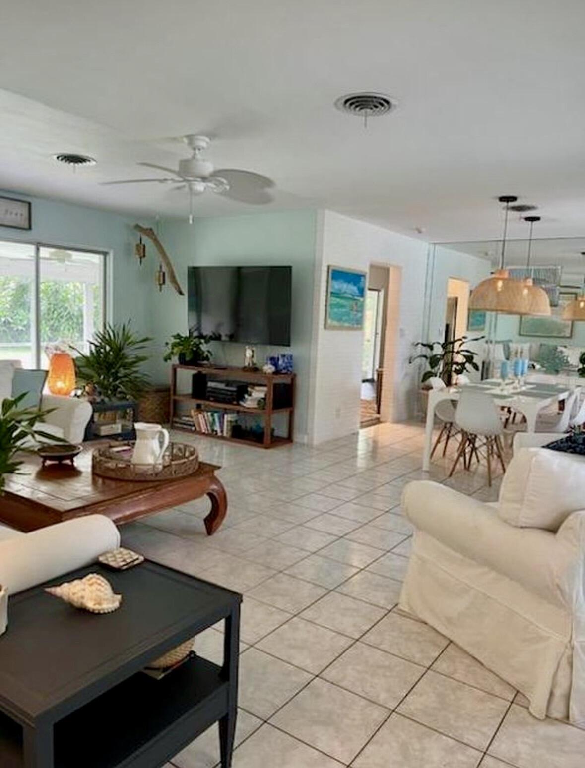 301 Southwest 8th Terrace Boca Raton, FL 33486 - Photo 12 of 22 IMG_2186
