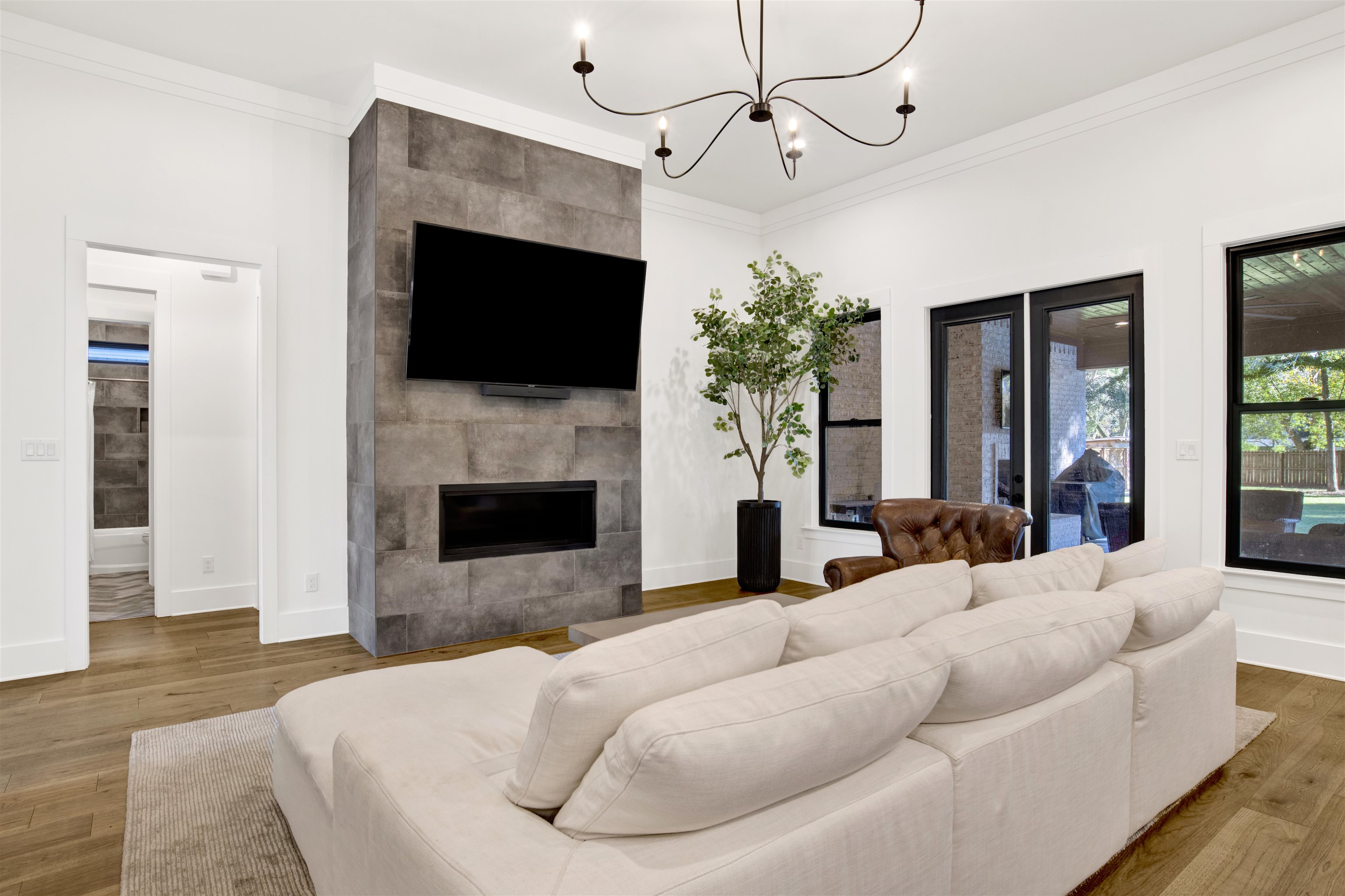 706 Van Avenue Daphne, AL 36526 - Photo 6 of 39 Living Room