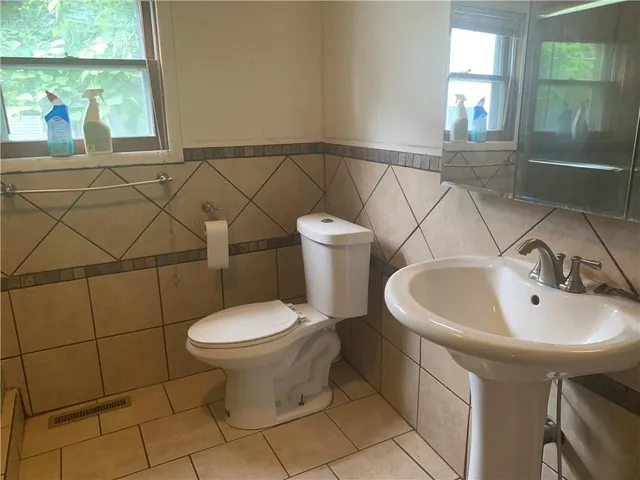 $57,000 | 714 West 3rd Street, Pittsburg, KS 66762