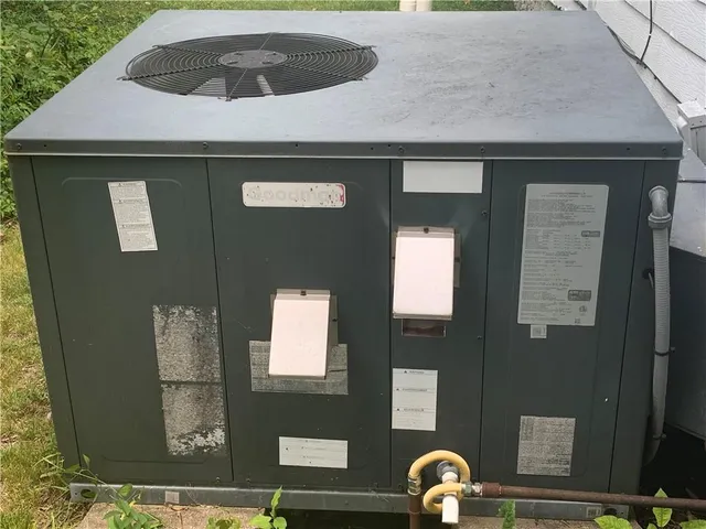 $57,000 | 714 West 3rd Street, Pittsburg, KS 66762