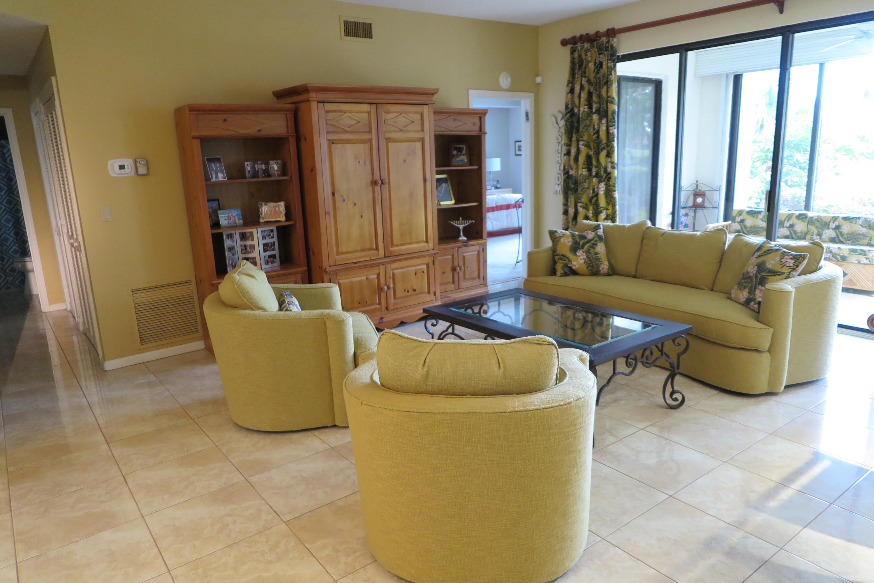 7872 Seville Place, Unit 2403 Boca Raton, FL 33433 - Photo 2 of 15 Living