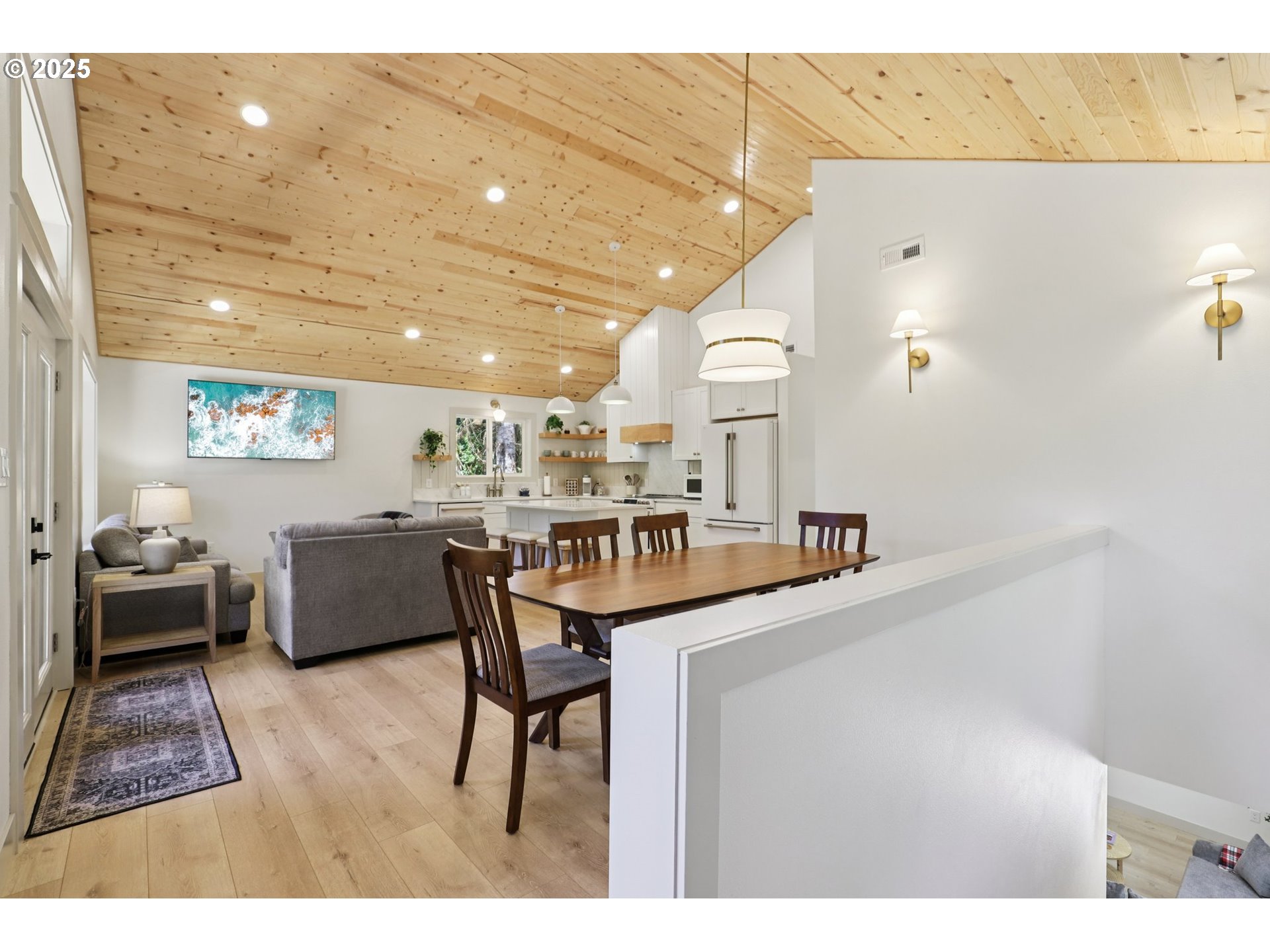 26824 East Henry Creek Road Rhododendron, OR 97049 - Photo 5 of 48 Gallery Image 5