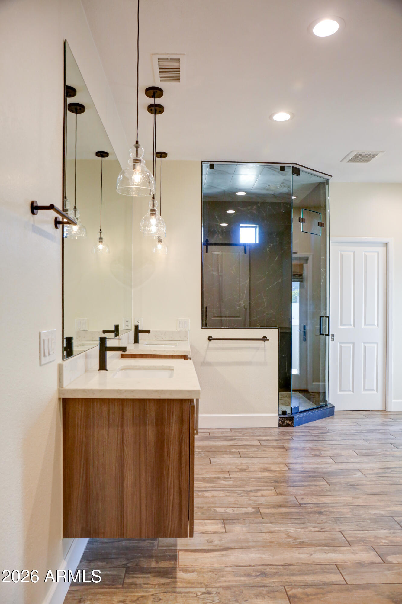 2016 East State Avenue Phoenix, AZ 85020 - Photo 30 of 56 5D3A1235_6_7