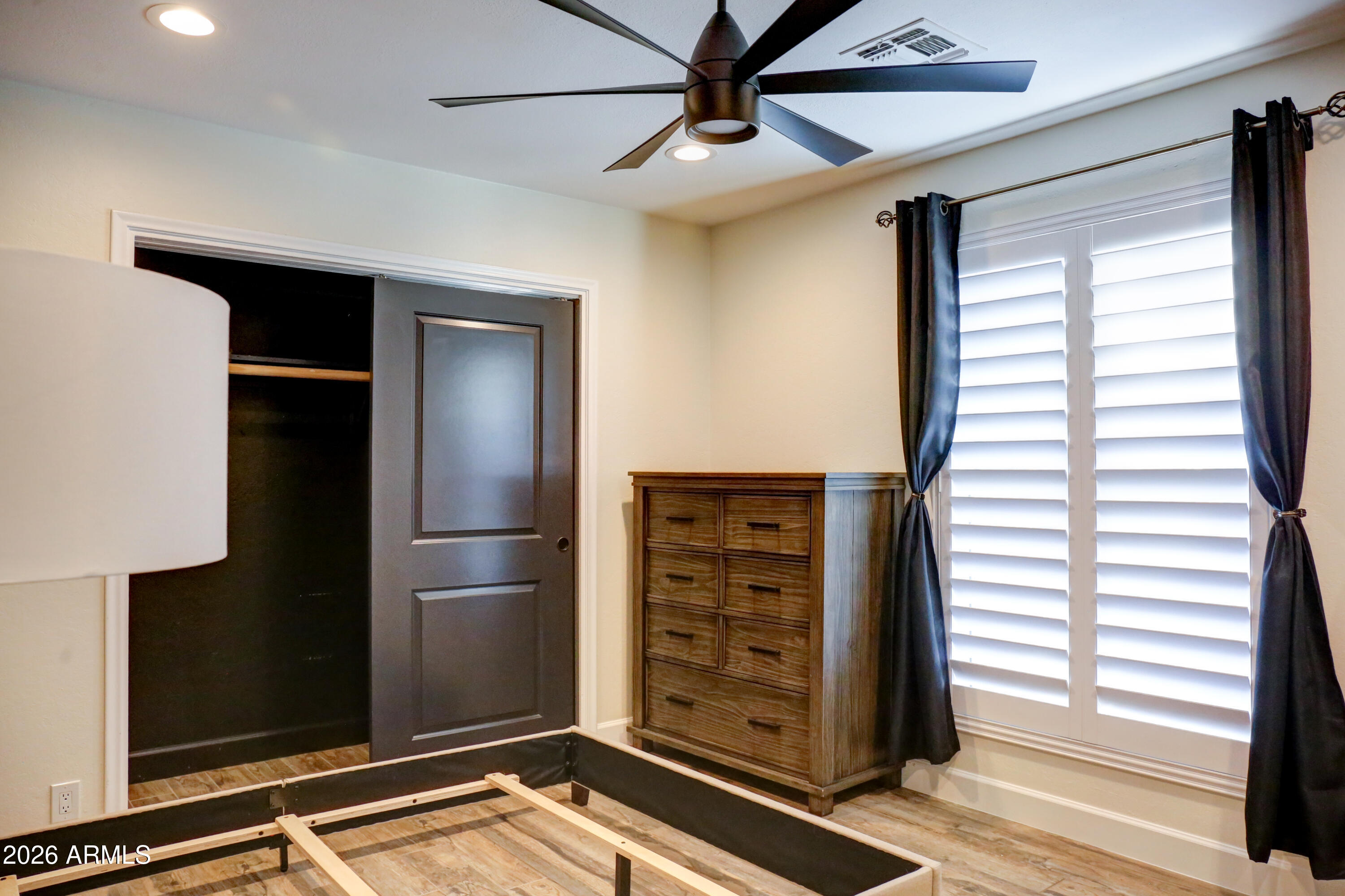 2016 East State Avenue Phoenix, AZ 85020 - Photo 37 of 56 5D3A1379_80_81