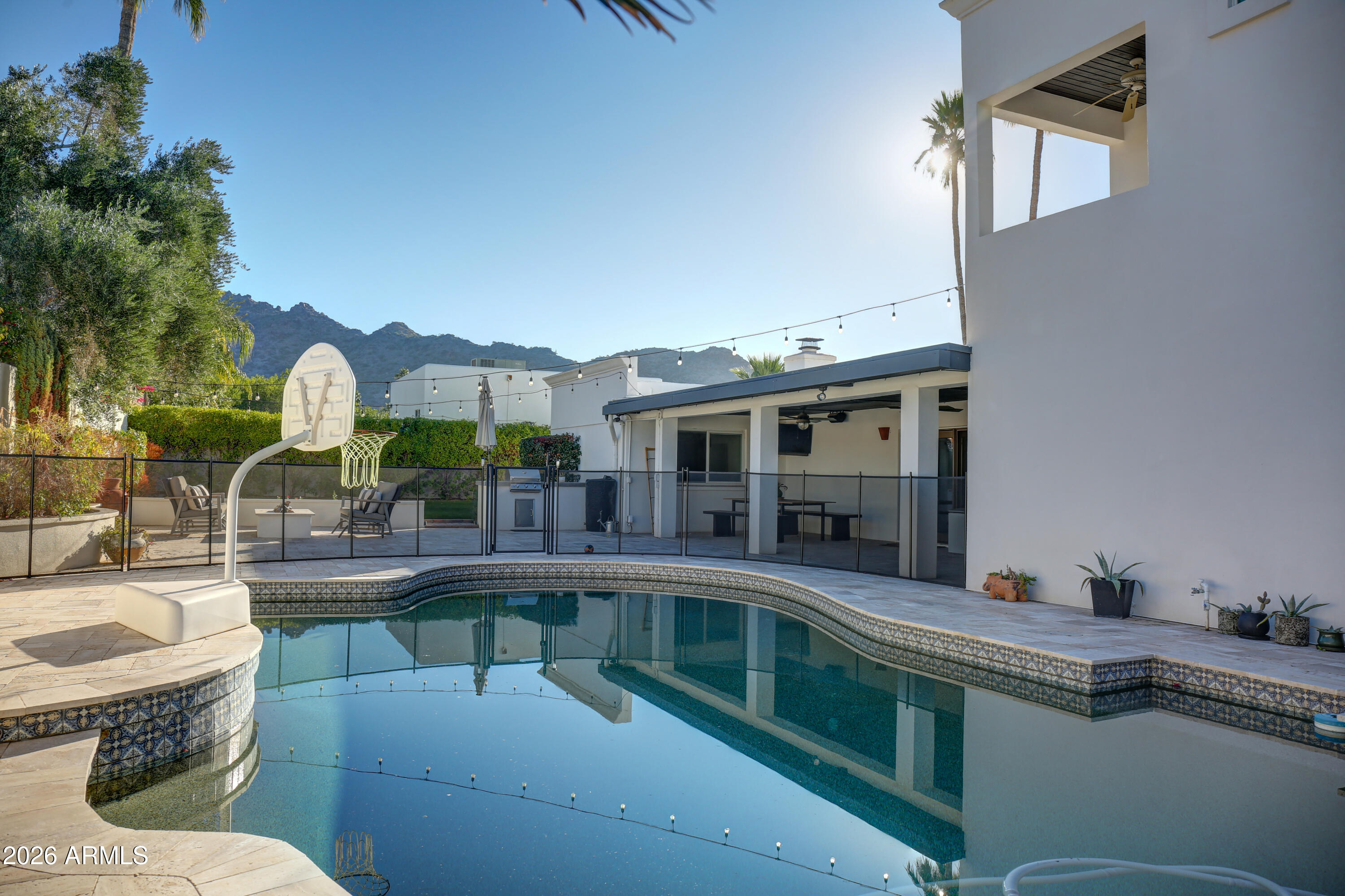 2016 East State Avenue Phoenix, AZ 85020 - Photo 46 of 56 5D3A1532_3_4