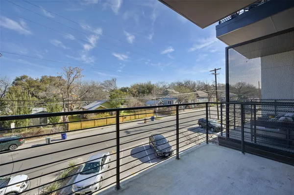 $3,200 | 207 West Johanna Street, Unit 201, Austin, TX 78704