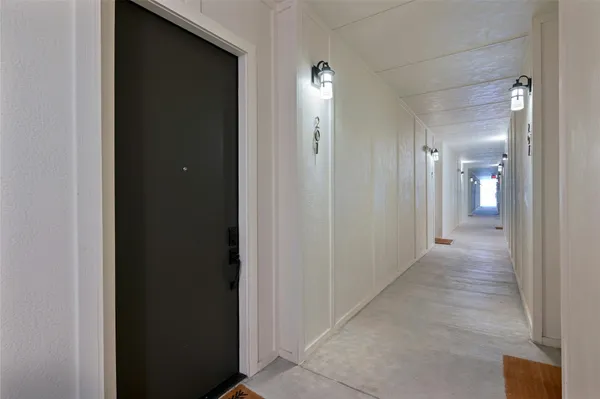 $3,200 | 207 West Johanna Street, Unit 201, Austin, TX 78704