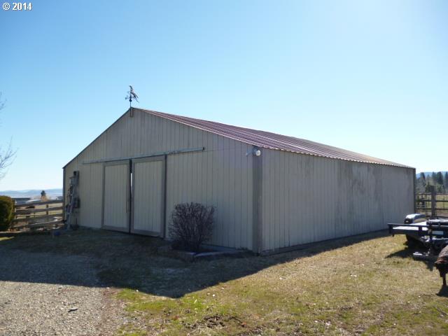14440 Ben-Dier Road Baker City, OR 97814 - Photo 12 of 16 Barn
