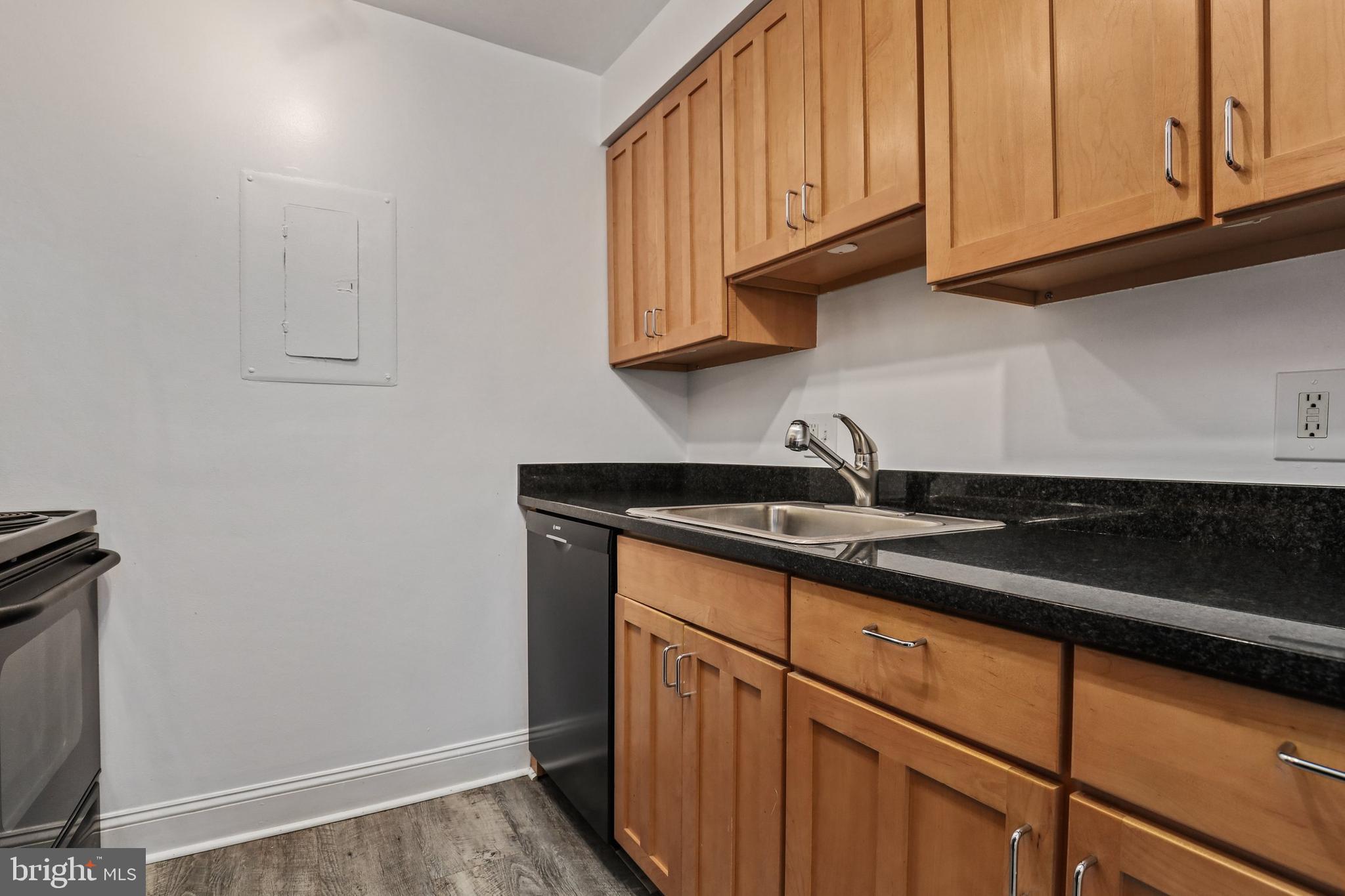 40 15th Street Northeast, Unit 40 Washington, DC 20002 - Photo 11 of 42