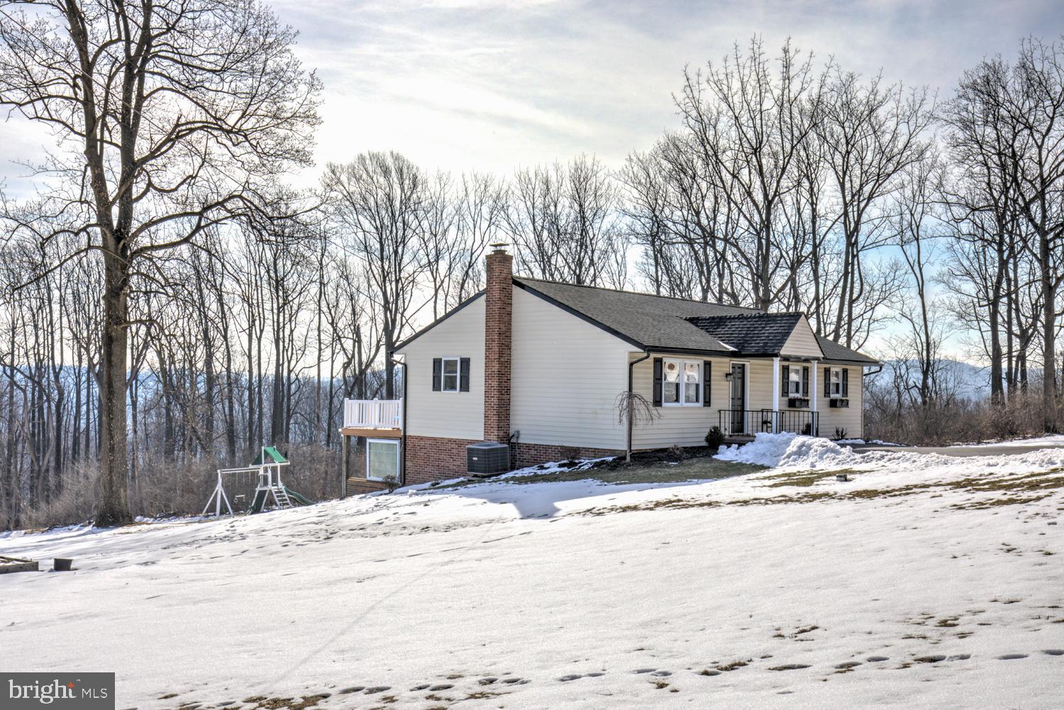 63 Preston Road Reading, PA 19608 - Photo 3 of 40