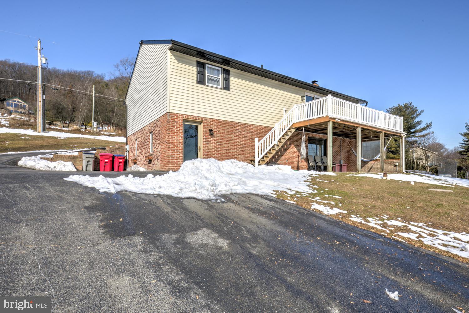 63 Preston Road Reading, PA 19608 - Photo 4 of 40