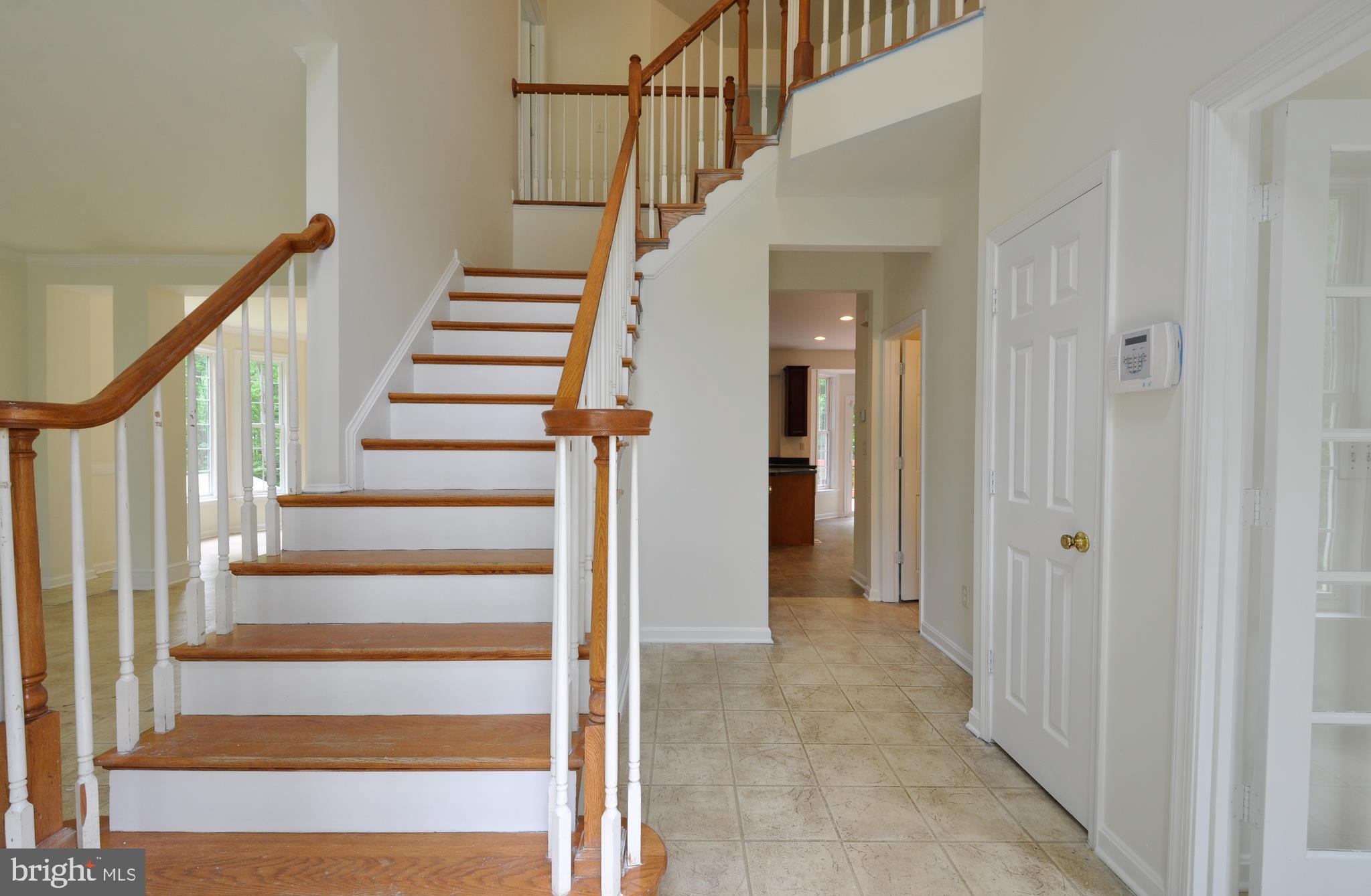 16257 Bundock Road King George, VA 22485 - Photo 3 of 32 Two story entryway
