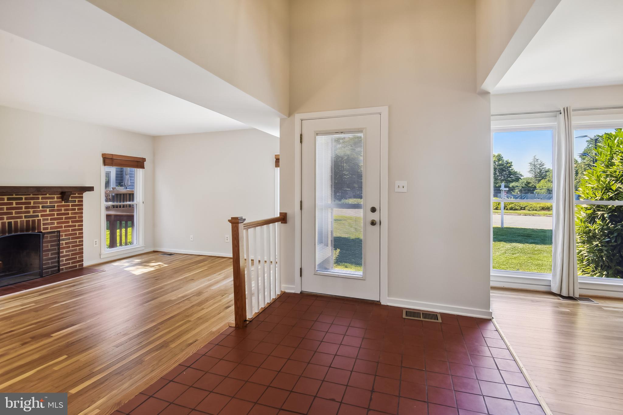 11400 Fairway Drive Reston, VA 20190 - Photo 4 of 77 Gallery Image 4