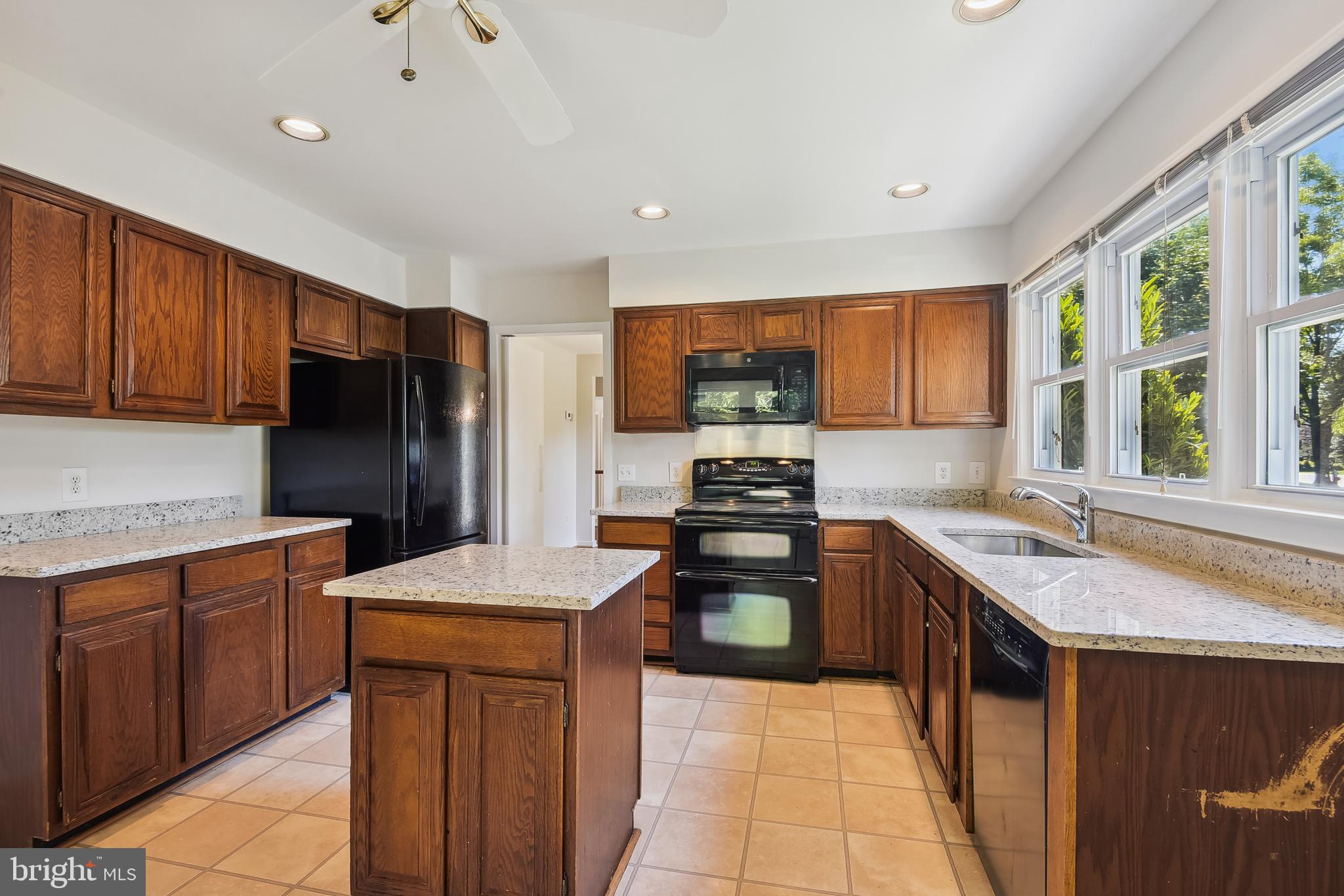 11400 Fairway Drive Reston, VA 20190 - Photo 6 of 77 Gallery Image 6
