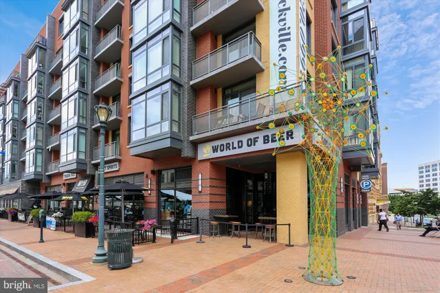 $530,000 | 327 King Farm Boulevard, Unit 309, Rockville, MD 20850