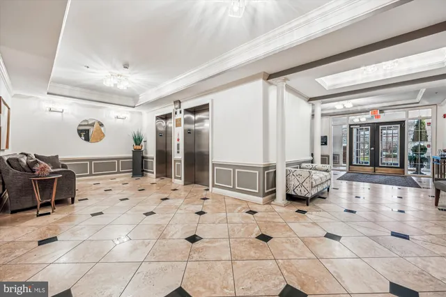 a view of livingroom with furniture