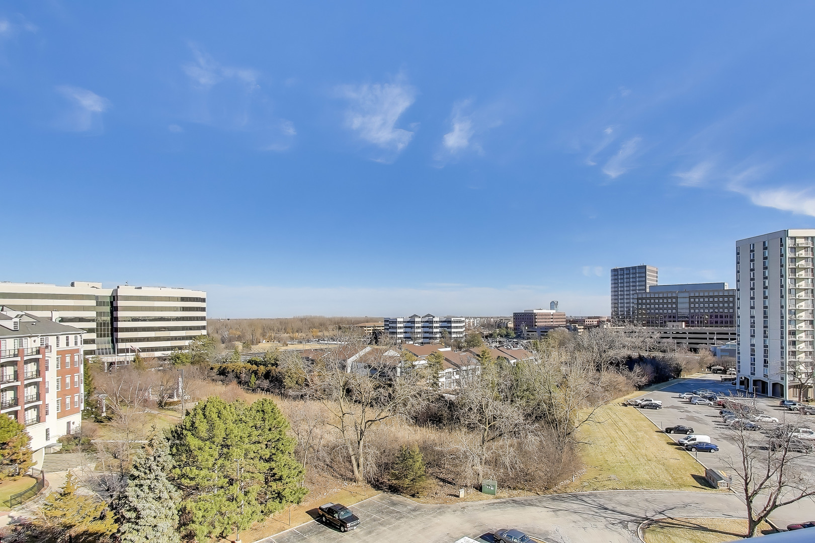 20 North Tower Road, Unit 8E Oak Brook, IL 60523 - Photo 24 of 31 a view of city with ocean