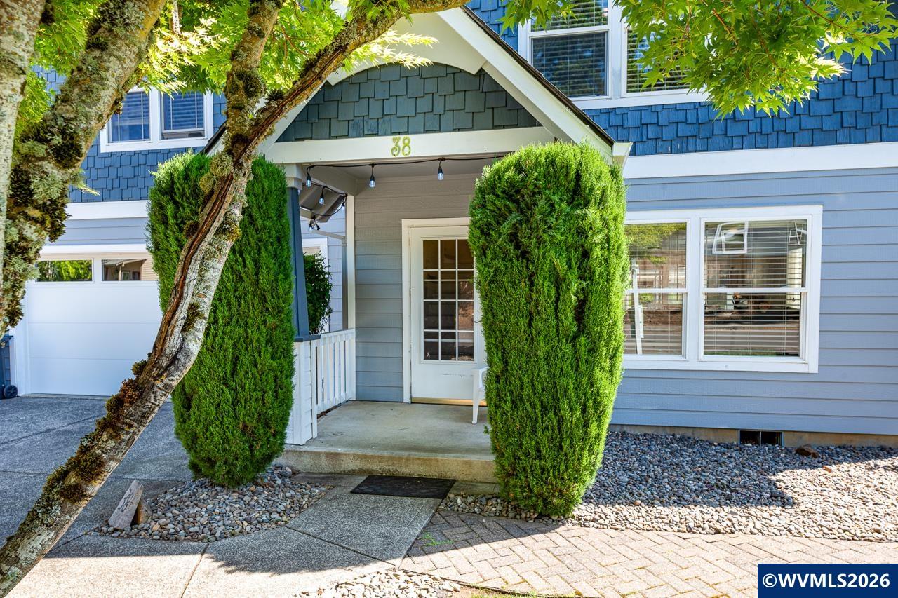 38 Denmark Loop Silverton, OR 97381 - Photo 5 of 27
