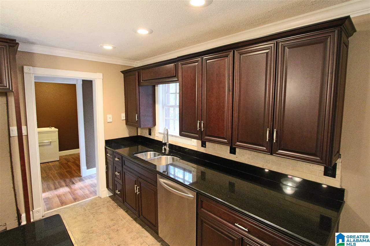 2990 Lindsey Loop Road Bessemer, AL 35022 - Photo 9 of 40