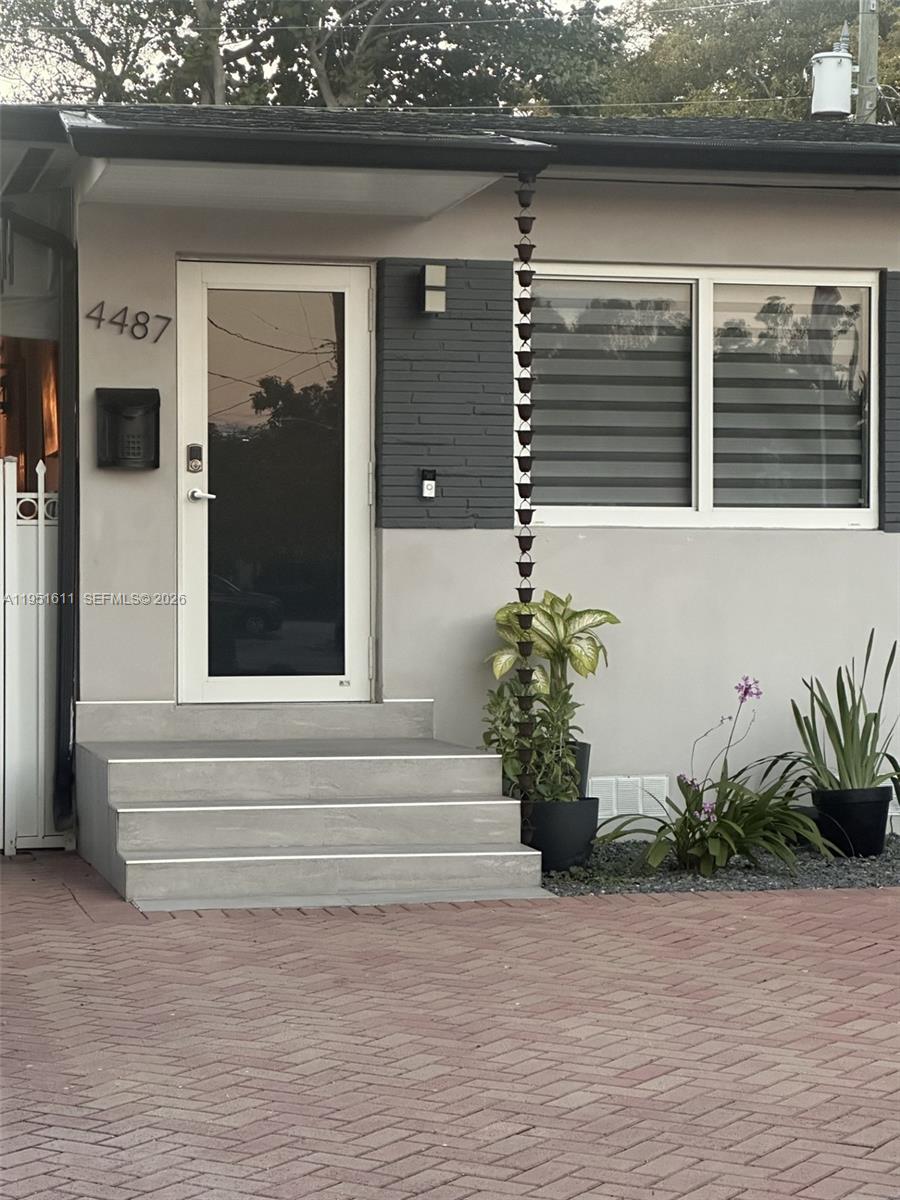 4485 Southwest 7th Street Miami, FL 33134 - Photo 14 of 26 a view of a entryway of the house