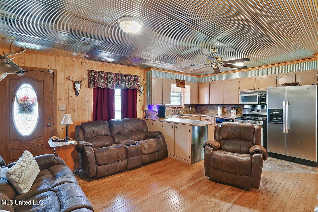 285 Harkins Road Carthage, MS 39051 - Photo 10 of 25 07-285 Harkins Rd