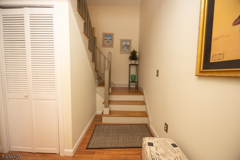 64 Hilltop Trail Sparta, NJ 07871 - Photo 11 of 41