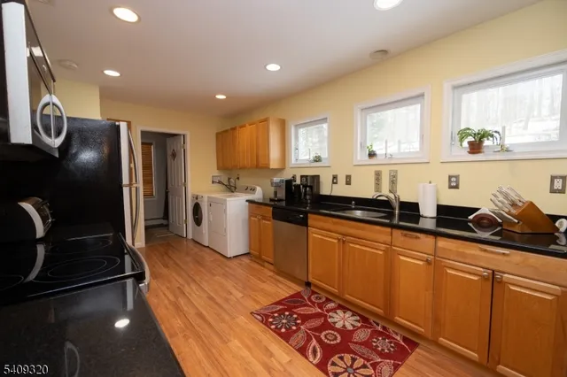 $365,000 | 64 Hilltop Trail, Sparta, NJ 07871