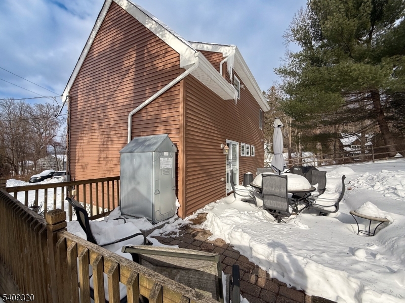 64 Hilltop Trail Sparta, NJ 07871 - Photo 3 of 41