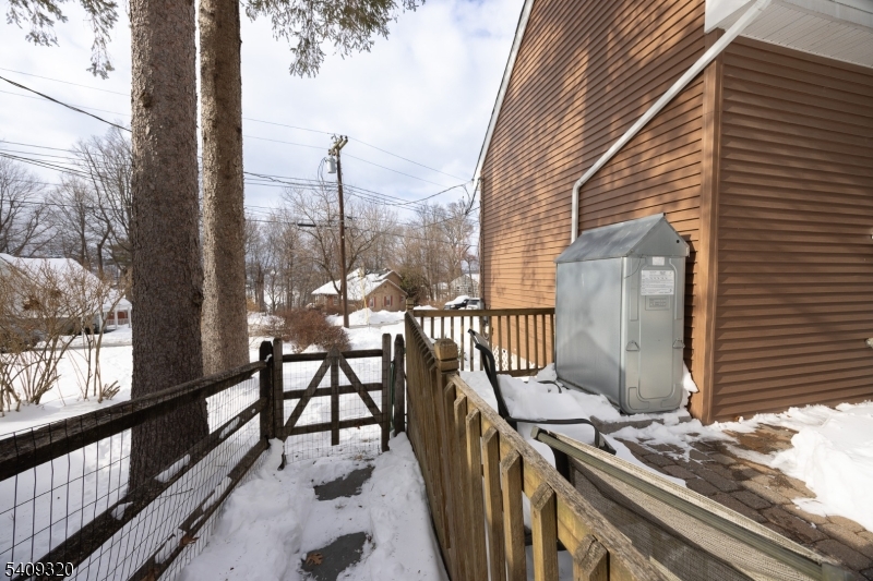 64 Hilltop Trail Sparta, NJ 07871 - Photo 4 of 41