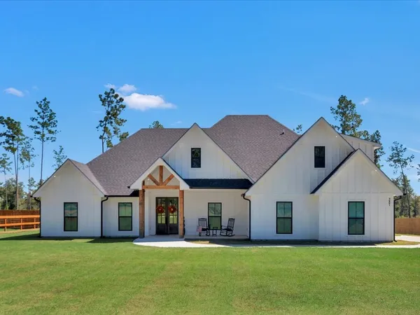 $580,000 | 387 C C Road, Diboll, TX 75941