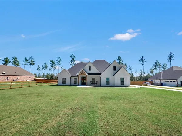 $580,000 | 387 C C Road, Diboll, TX 75941
