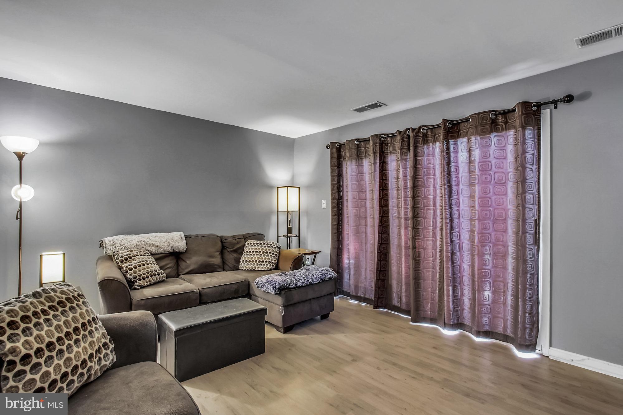 209 Haverhill Road Joppa, MD 21085 - Photo 15 of 26 Living Room