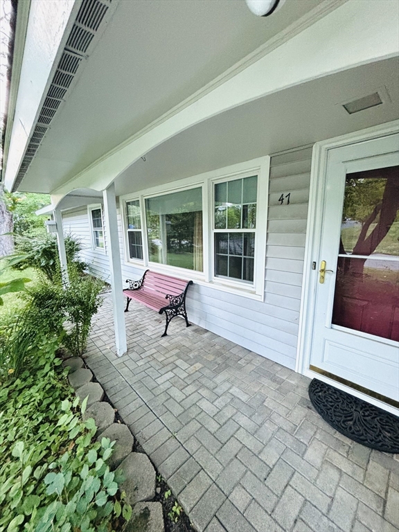47 Eaton Road Framingham, MA 01701 - Photo 3 of 32 Gallery Image 3