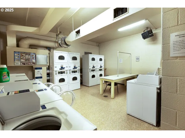 $260,000 | 1313 Lincoln Street, Unit 408, Eugene, OR 97401