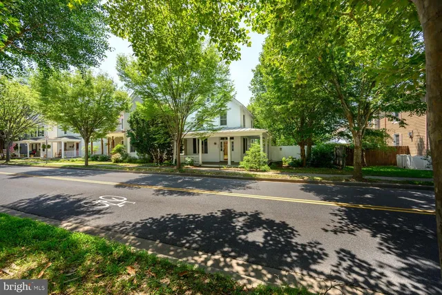 $549,999 | 506 Goldsborough Street, Easton, MD 21601