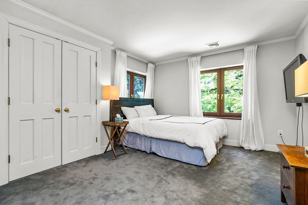 34 Lagrange Street Brookline, MA 02467 - Photo 26 of 42