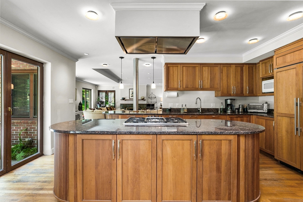 34 Lagrange Street Brookline, MA 02467 - Photo 7 of 42