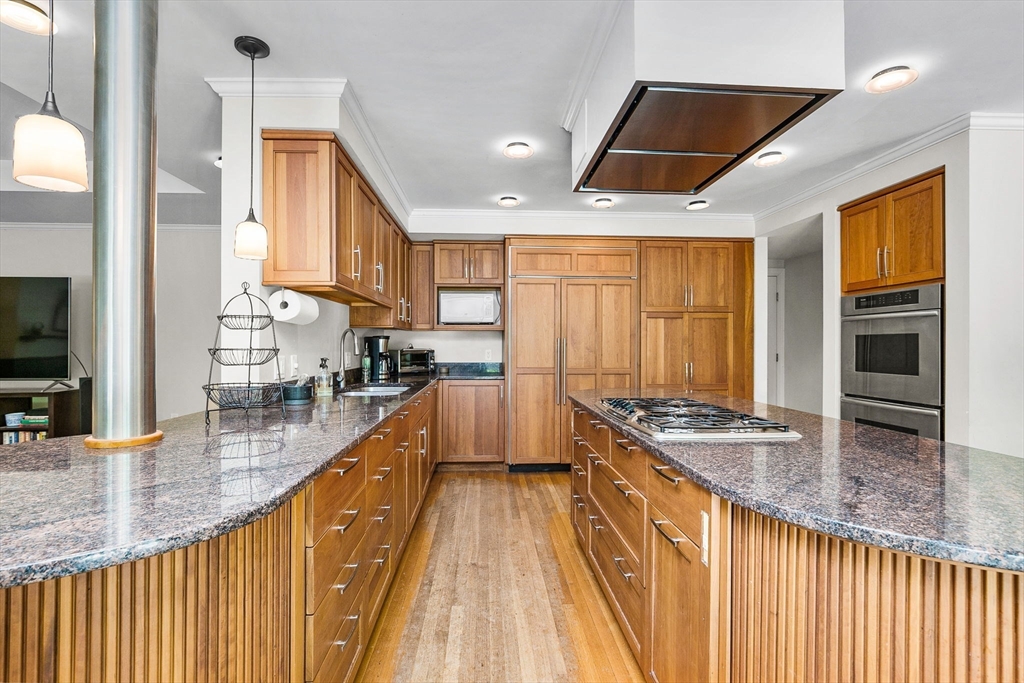 34 Lagrange Street Brookline, MA 02467 - Photo 9 of 42