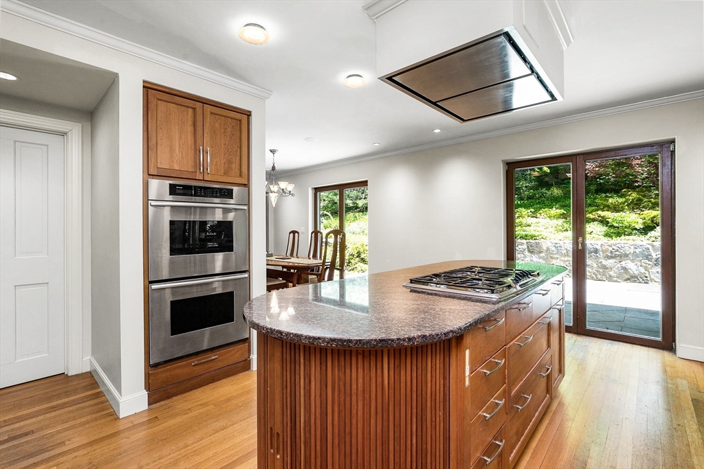 34 Lagrange Street Brookline, MA 02467 - Photo 10 of 42