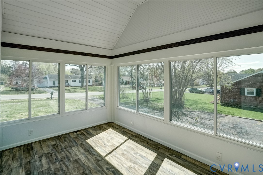 5918 Brookfield Road Richmond, VA 23227 - Photo 10 of 49 Gallery Image 10