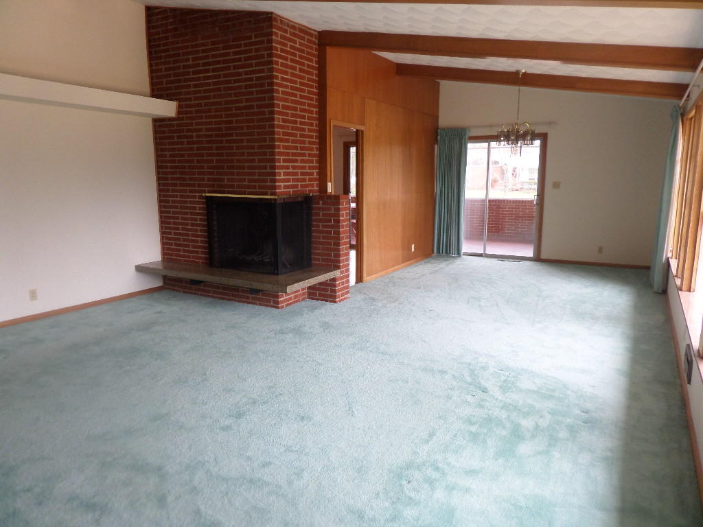 107 Colby Road Oak Ridge, TN 37830 - Photo 12 of 30 Living/Dining Room