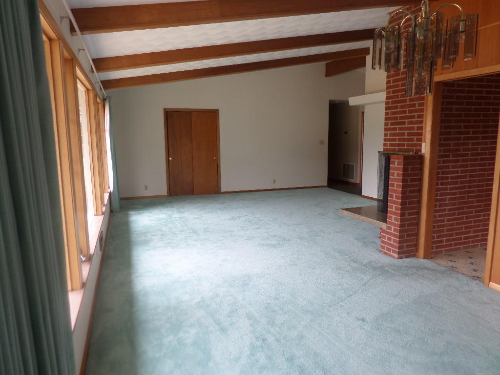 107 Colby Road Oak Ridge, TN 37830 - Photo 13 of 30 Living/Dining Room