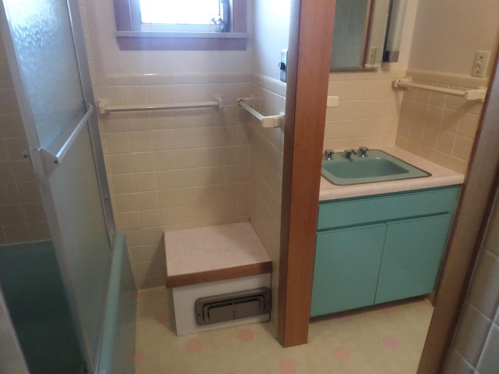 107 Colby Road Oak Ridge, TN 37830 - Photo 18 of 30 Jack/Jill Bath