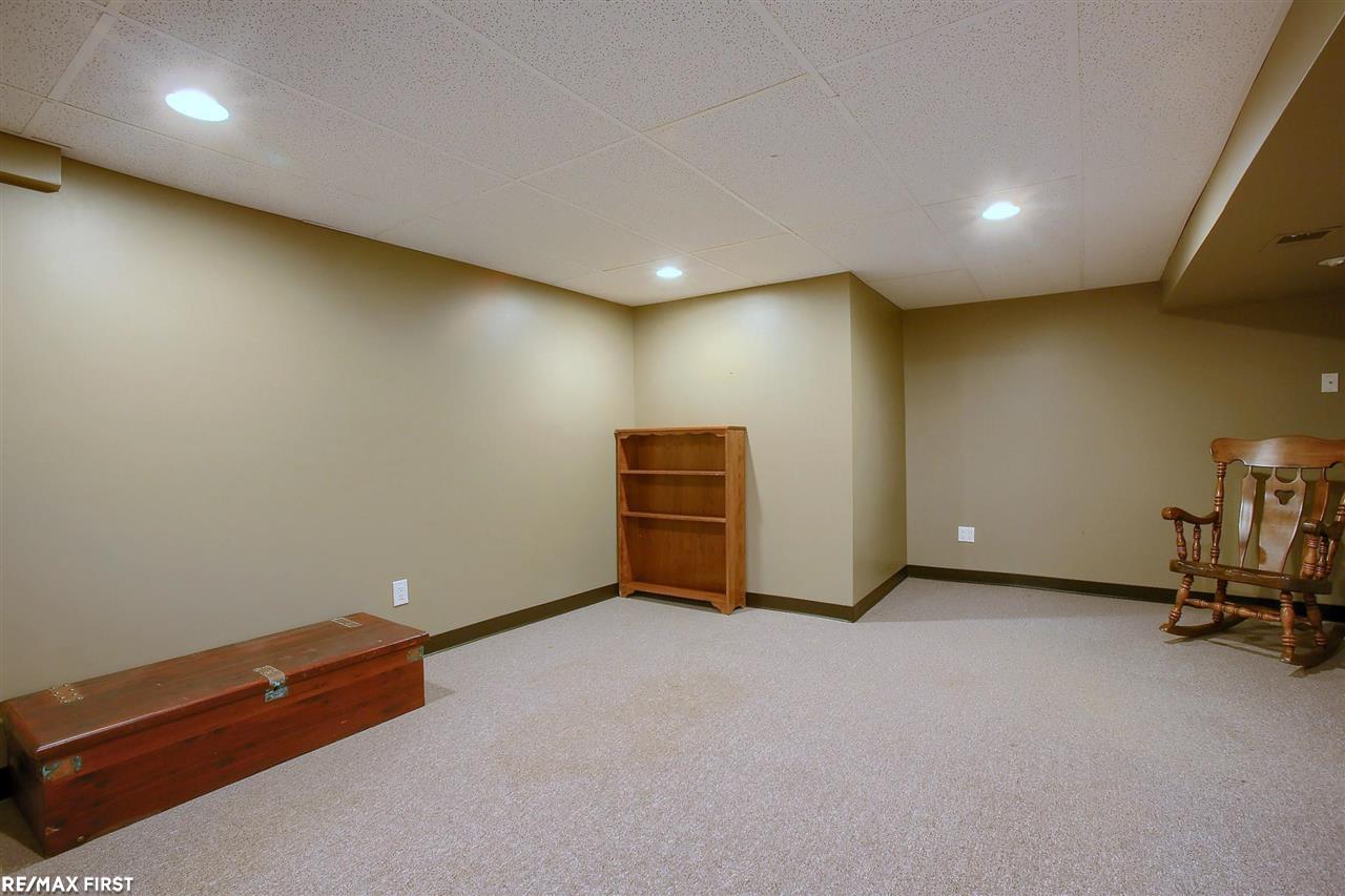 16726 Country Ridge Lane Macomb, MI 48044 - Photo 21 of 26
