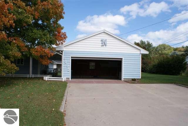 6092 Sterling Road Traverse City, MI 49686 - Photo 20 of 22 1720852-19.JPG